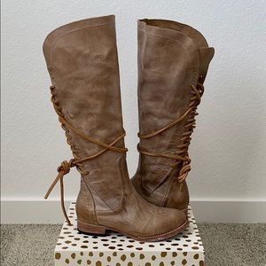 FREEBIRD BY STEVEN Stag boots Distressed Olive